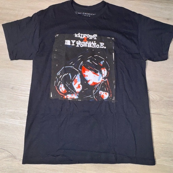 kidrobot Other - Black Graphic Tee